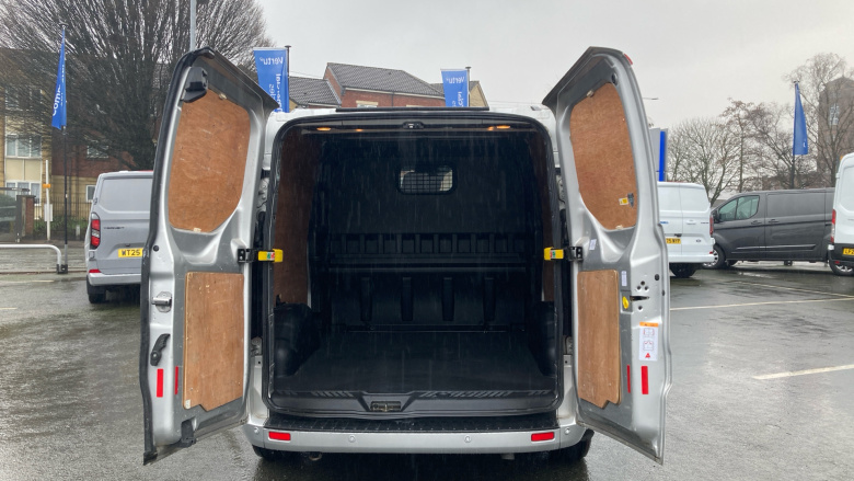 Ford Transit Custom 320 L2 Diesel Fwd 2.0 EcoBlue 130ps Low Roof D/Cab Limited Van Auto